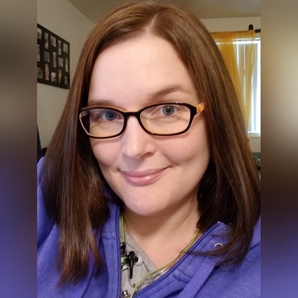 Meet your Posher, Carlene - Picture 2 of 2